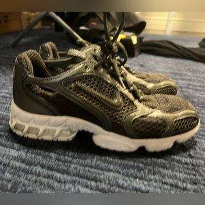 Nike Air Zoom Spiridon Cage 2 Limited Edition Sneakers – Green – Men’s 9.5